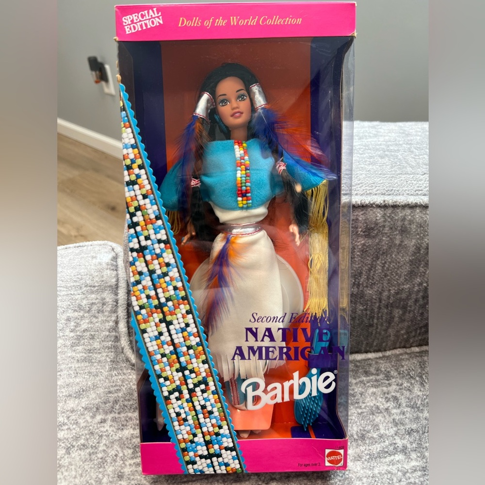 *New In Box* Vintage 1993 Special Edition, Second Edition Native American Barbie